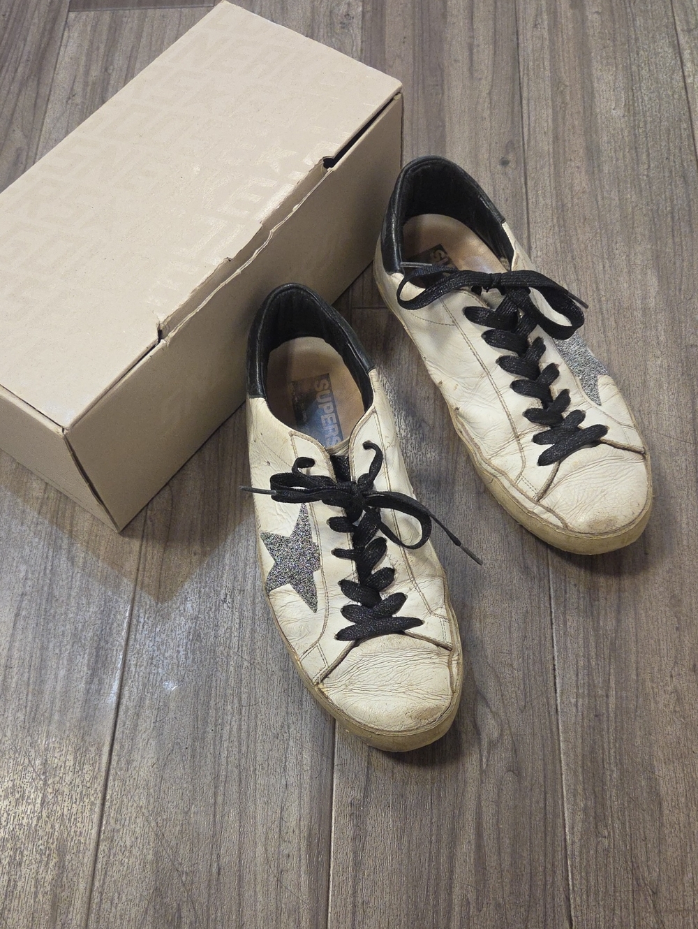 Golden Goose White Leather Sneakers with Black Star and Black Laces